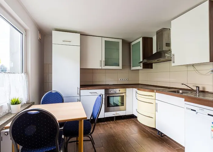 Nyaraló Monteurhaus In *